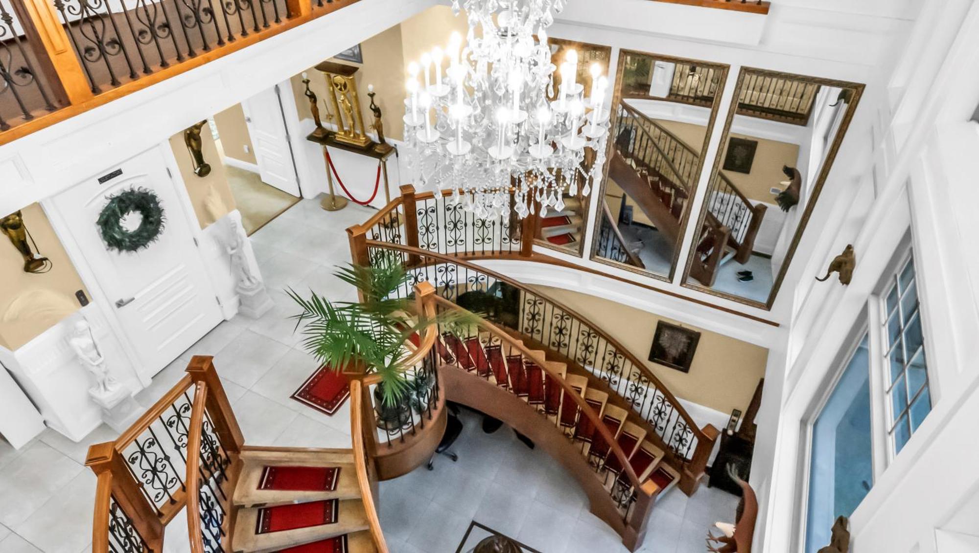 Empress Palace Hotel Суррей Экстерьер фото