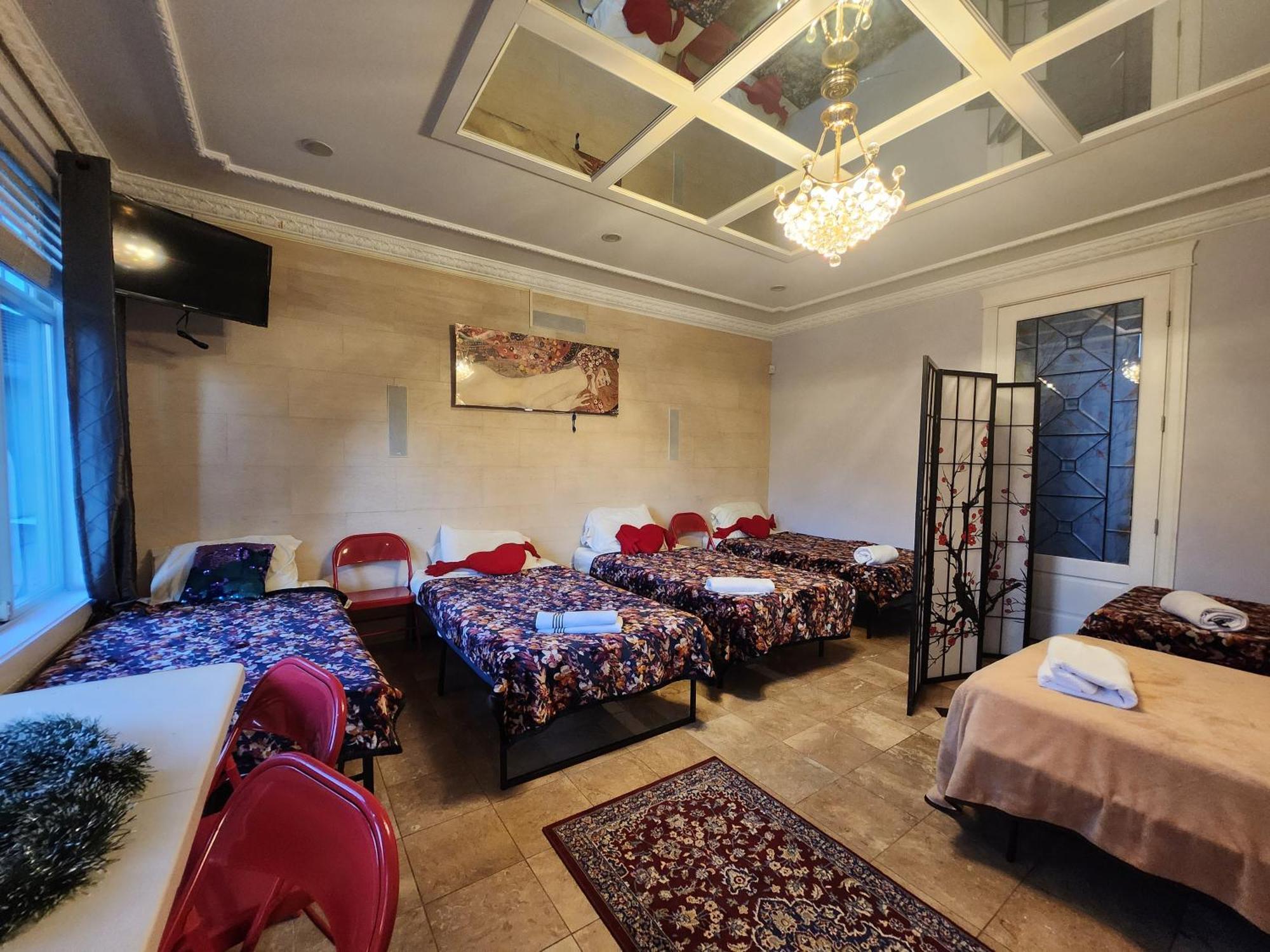 Empress Palace Hotel Суррей Экстерьер фото
